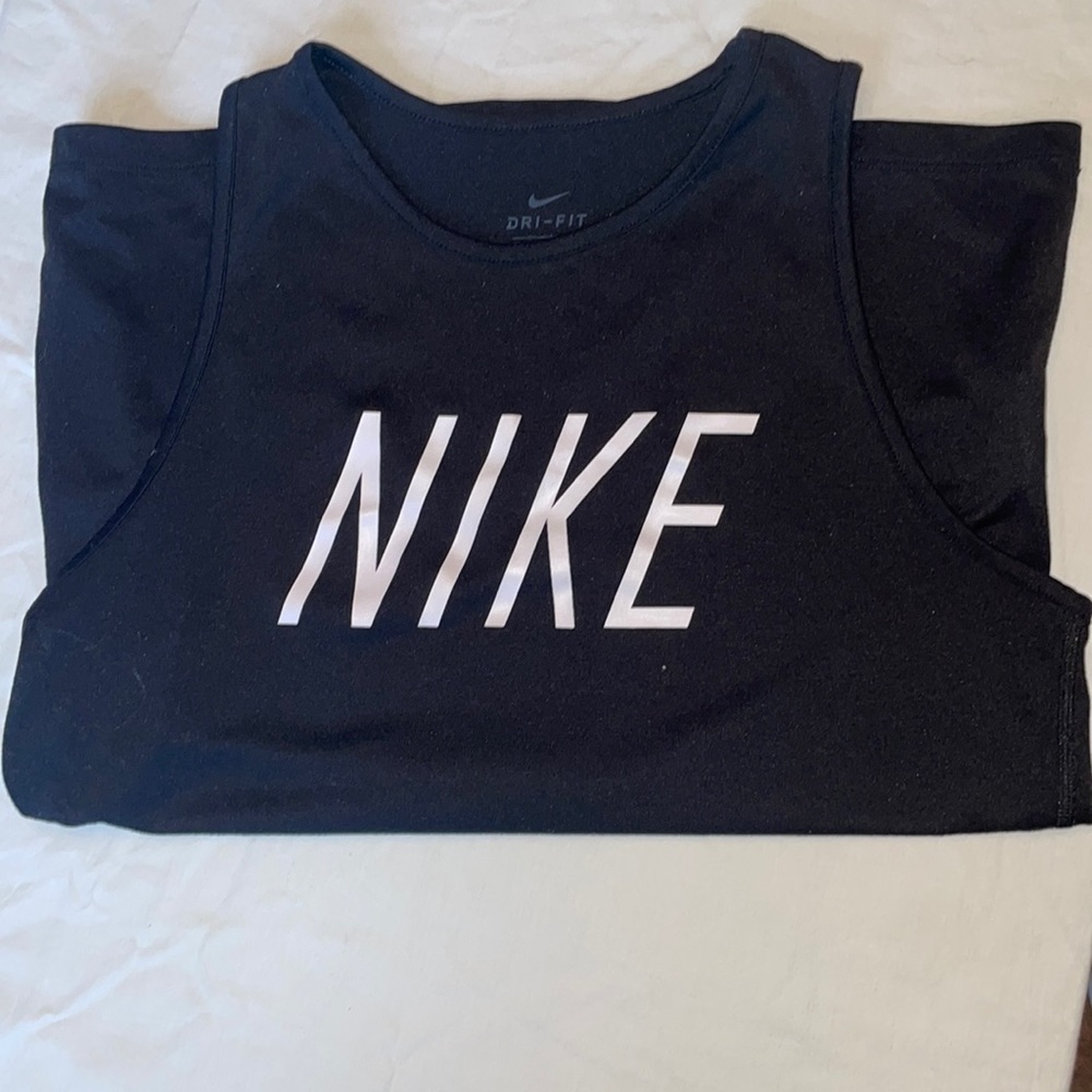 XS black Nike tank